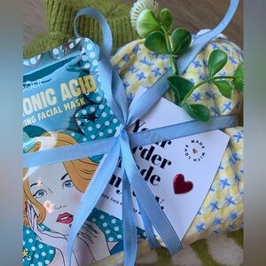 Meet your Posher, Kelsey Ann